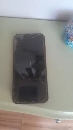 Celular trincado