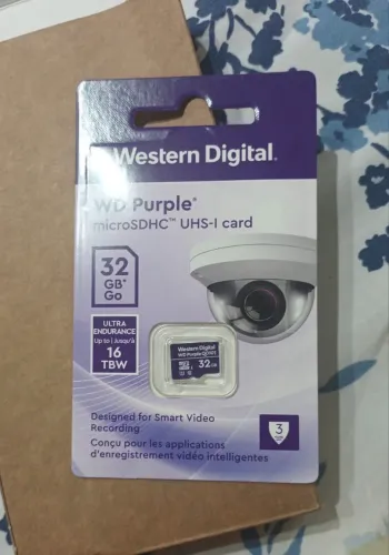 cartão de memória microSD Western Digital Purple de 32 GB.
