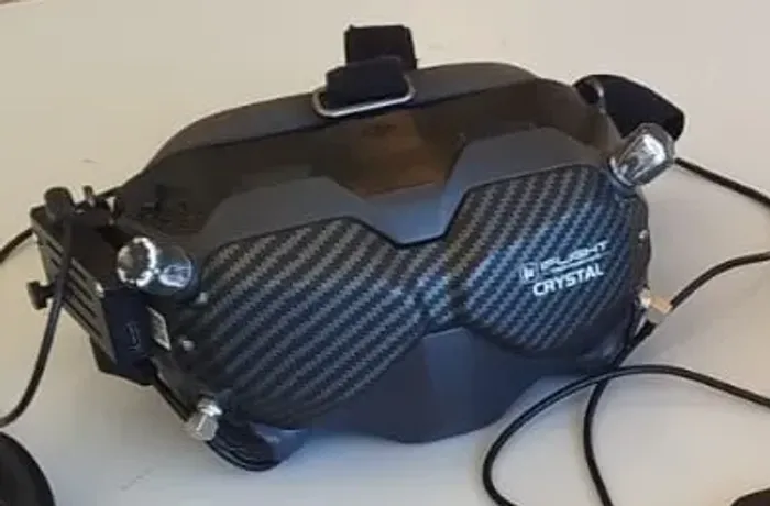 DJI Goggles v2 - Iflight Crystals - duas baterias - strap da Iflight - antenas originais