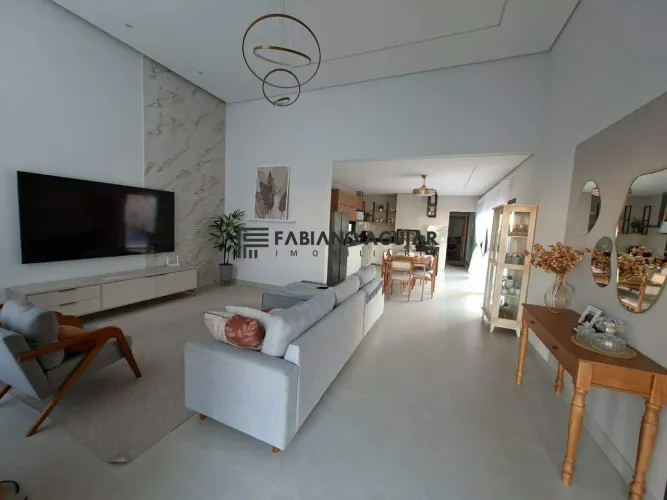 Casa em Araruama, 3 Quartos (sendo 1 suíte) - Cond. Collynas Park  R$ 860.000,00