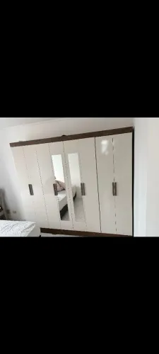 Guarda roupa novo 8 portas