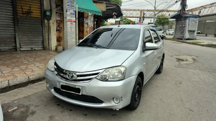Toyota Etios X Sedan 1.5 Flex 16V 4P Mec. 2014