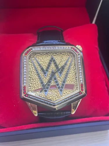 Relógio Undisputed WWE Champion, edição de colecionador 2023
