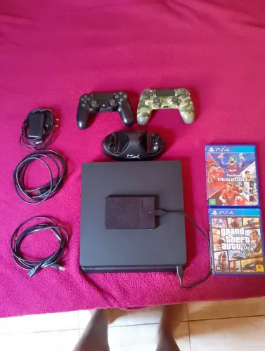 Vendo ps4 slim 1TB em perfeito estado