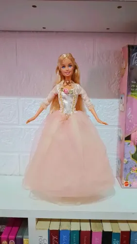 Barbie Anneliese Princesa e plebéia funcionando 