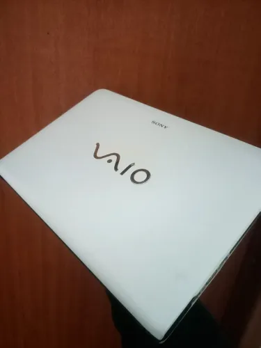 Notebook Sony Vaio Core i5 - 4GB RAM, HD 320GB, Windows 10