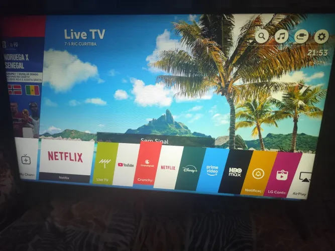 Tv smart 49  tem alguma linhas na tela mais nem atrapalha em assisti
