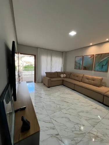 Casa Vila Isa 187 m² - 3 quartos sendo 1 suite - Usina fotovoltaica - Garagem pra 2 carros