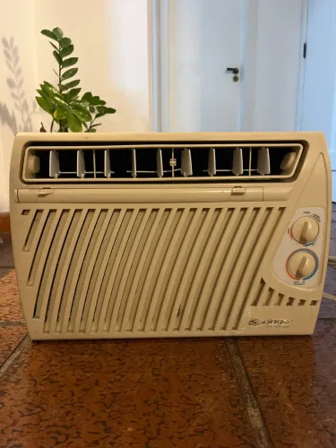 Ar-Condicionado De Janela - 7500 BTU - 220v - Frio/Quente - Springer Innovare