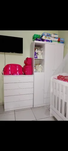 Guarda roupa e cômoda infantil