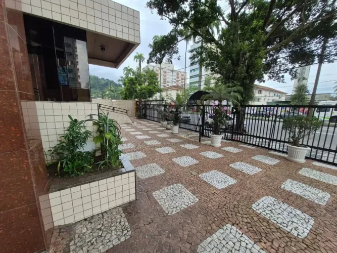 Imóvel para aluguel possui 90 metros quadrados com 2 quartos em Vila Mathias - Santos - SP