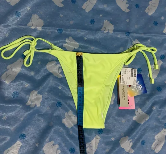 Biquíni Tanga tamanho g amarelo neon fluorescente cia marítima e top roxo tamanho M