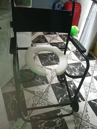 Cadeira de banho de rodas