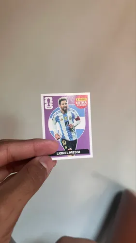 Figurinha do Messi Legend lilas