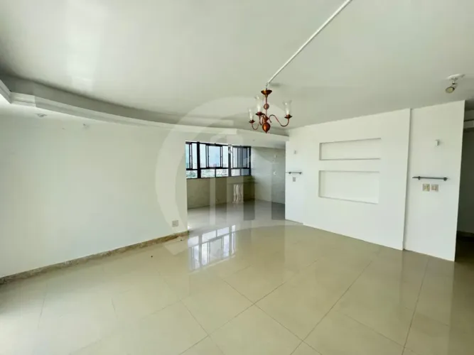 Cobertura Exclusiva de Alto Padrão em Frente à Sementeira - Edifício Biarritz Plazza