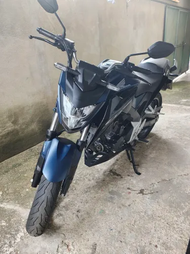 Honda CB300F
