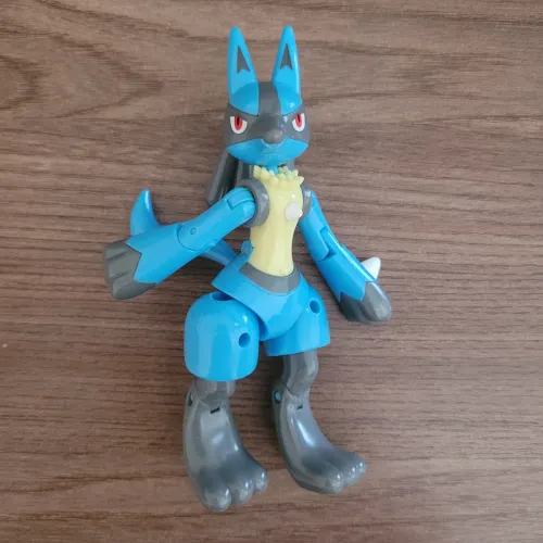 Boneco articulado do Pokémon Lucario - Hero Series - Takara Tomy
