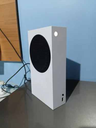XBOX Series S Semi-Novo + Controle