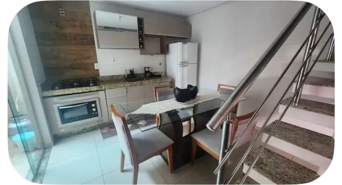 Aluga-se Casa Mobiliada com 3 Quartos e Garagem em Conselheiro Lafaiete - MG