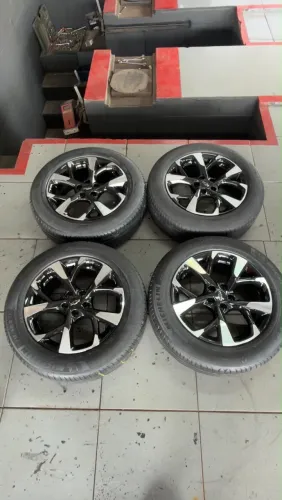 Rodas aro 17 gm Montana 5/105 originais + pneus michellin