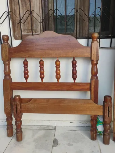 Cama de Angelim solteiro