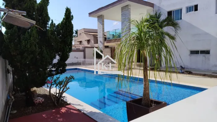 Belíssima Casa de alto padrão e moderna à venda - 5 quartos (3 suítes), Parnamirim