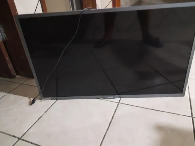 TV Philips com defeito (Não liga)