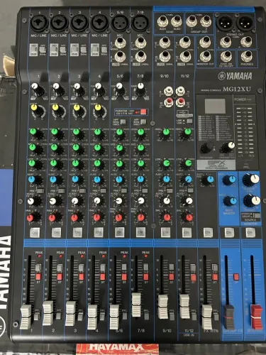 Mesa de som yamaha mg 12 Xu ( semi nova ) Sou de Jundiaí