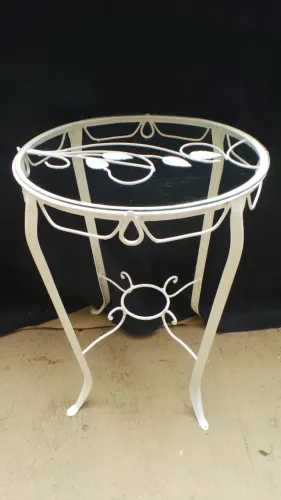 MESA DE FERRO ANTIGA DE VARANDA ANOS 60 FORMATO DE FOLHAS LINDA!!