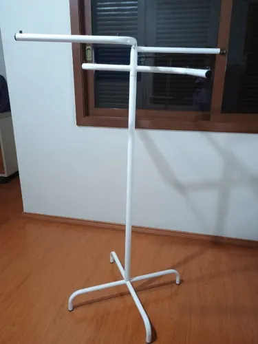 Arara de roupas