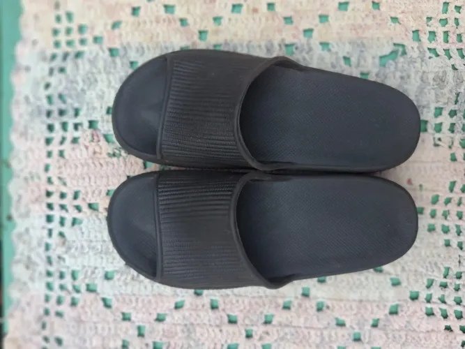 Chinelo alto