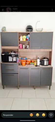 Armário de cozinha e fogão 4 bocas