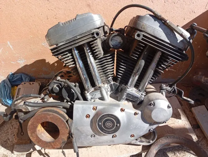 Vendo ou troco motor sportster 1200