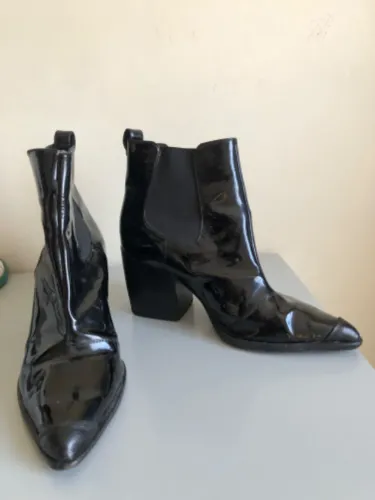 Botas