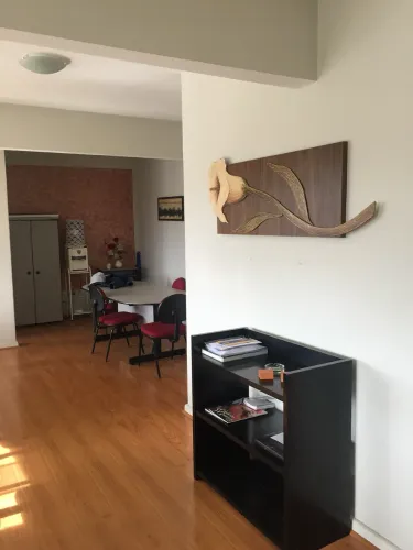 ALUGO ESCRITÓRIO MOBILIADO DE 40m2