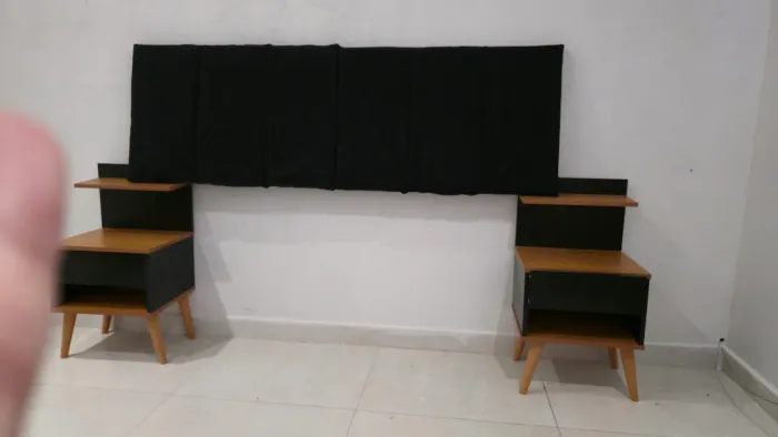 Mesa de cabeceira e cabeceira tamanho queen