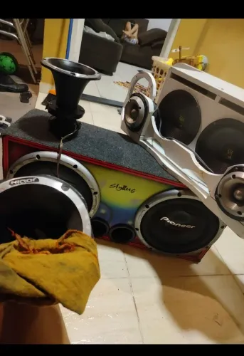 Som automotivo completo 