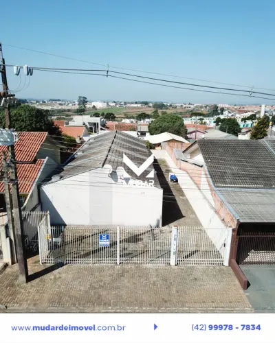 Casa em Uvaranas em Condominio