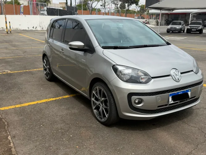 Volkswagen Up! Move 1.0 TSI Total Flex 12V 5P 2017