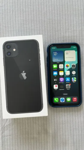 iPhone 11 64 GB com caixa