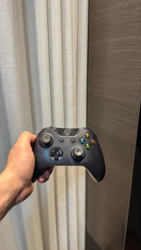 Controle Xbox impecável, parcelo cartão, pode testar.