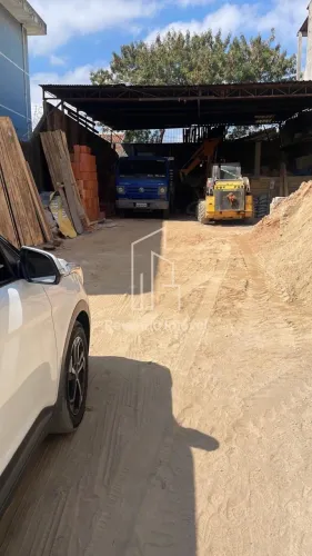 Terreno Comercial à Venda em Parque Guaianazes, São Paulo-SP 324m² de Área