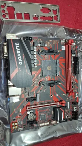 Placa-mãe AMD B450 Gaming
