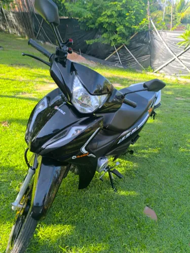 01 ano de uso, 8k. aceito negociações.