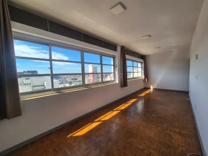 APARTAMENTO À VENDA NO CONDOMÍNIO ANTONIO FARINA NO CENTRO DE JUNDIAÍ/SP