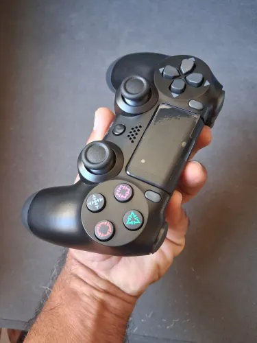 Controle sem fio PS4 recarregável, novo na caixa.