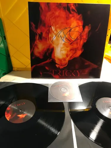LP Vinil Tricky Adrian Thaws autografado 180g