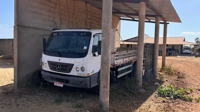Mercedes Benz Accelo 815