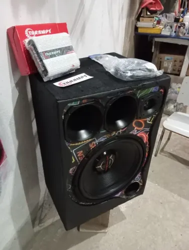 Vendo caixa trio sem modulo