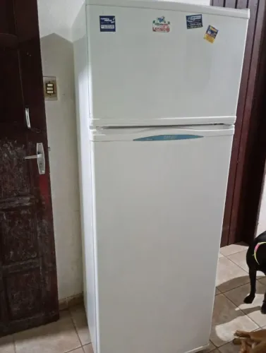 Geladeira Consul semi nova
